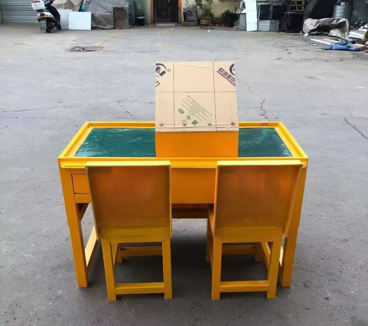 铜陵防静电导通桌井下煤矿火工品发放桌：危险品流转的安全守护者